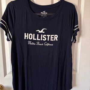 Hollister Blue and White Relaxed Short Sleeve T-Shirt